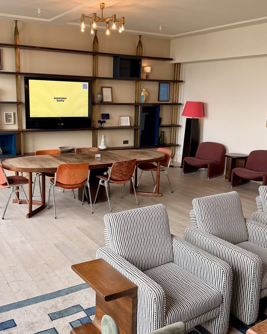 The room at Soho Works Shoreditch set up for an expansion works session